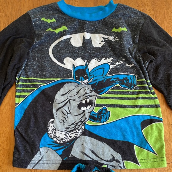 Boy’s 🦇 BATMAN Bundle Size 8; face mask zipper hoodie two pair of pajamas Lego - Picture 8 of 13